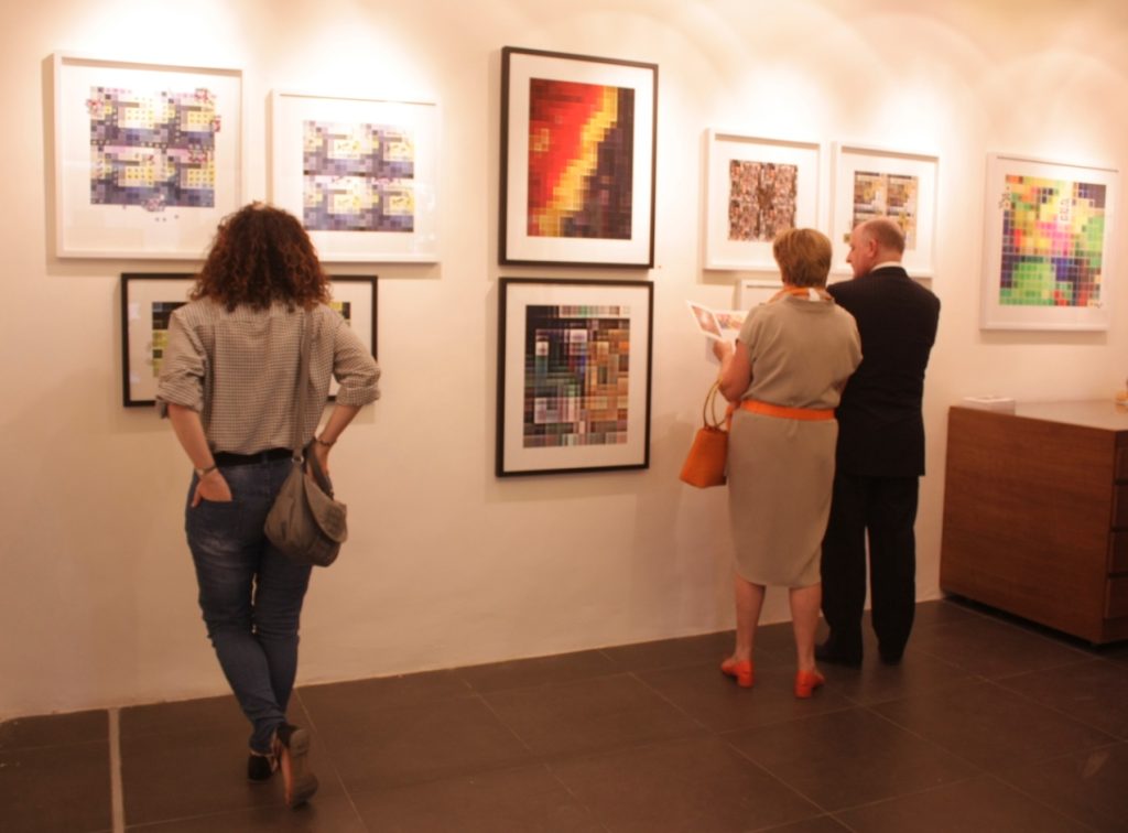 THE PIXEL LIGHTBOX SOCIETY