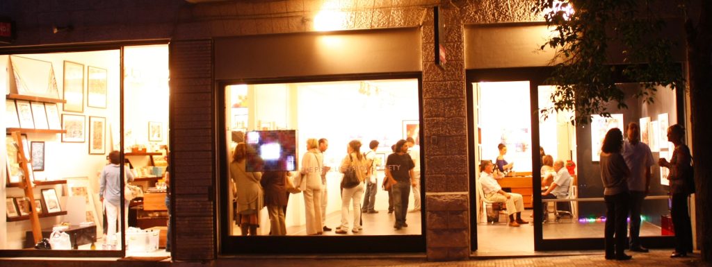 THE PIXEL LIGHTBOX SOCIETY